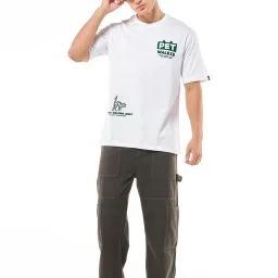 Bewakoof White Oversized Graphic T-Shirt image 4