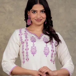 Aramya Women Woven Design Embroidered Daily Linen Straight Kurta image 5