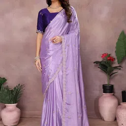 DIVASTRI Embroidered Saree With Contrast Blouse Piece-picture-12