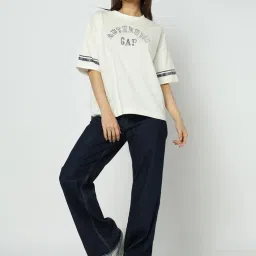 GAP White Relaxed Fit Graphic T-Shirt image 4