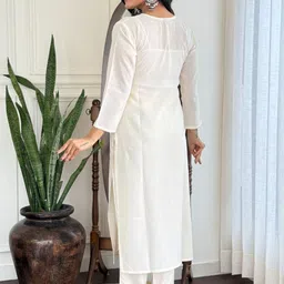 TWINS LADY Floral Yoke Design Thread Work Straight Kurta With Trousers & Dupatta image 4