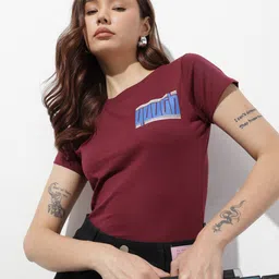 The Roadster Life Co. Typography Printed Slim Fit Crop T-shirt-image-92