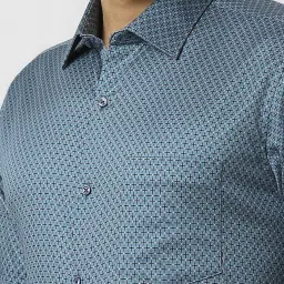 Van Heusen Blue Cotton Regular Fit Printed Shirt image 4