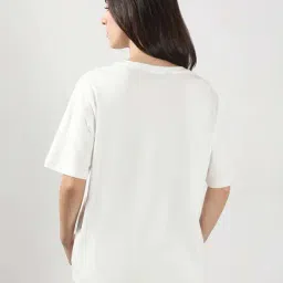 Vero Moda White Cotton Regular Fit Printed T-Shirt image 2