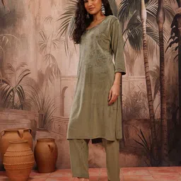 Sangria Yoke Design Pure Wool Kurta with Trousers & Dupatta image 4