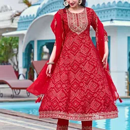 Berrylicious Bandhani Printed Zari Round Neck A-Line Kurta With Trousers & Dupatta image 5