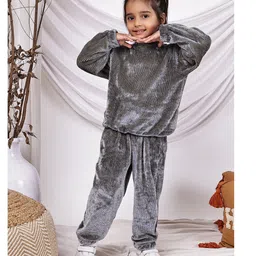 NEUDIS Fleece Knit Full Sleeves Fur Detailed Top & Trousers Set - Grey-picture-26