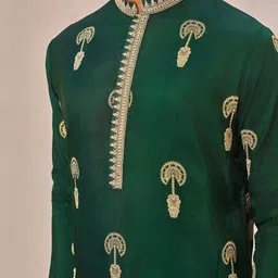 Masaba Ethnic Motifs Embroidered Thread Work Mandarin Collar Straight Kurta With Trousers image 3