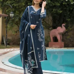 Autumnlane Blue Vastu Azure Embroidered Relaxed Fit Suit Set image 4