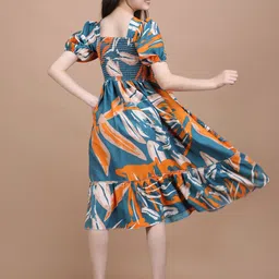 Pinly Graphic Printed Puff Sleeve Fit & Flare Midi Dress image 2