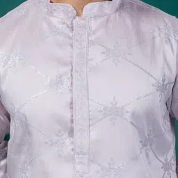 EKYAA Men Printed Thread Work Kurta image 5