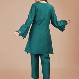 Tikhi Imli Embroidered V-Neck Tunic & Trousers Co-OrdsSet image 2