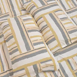 KLOTTHE Multicoloured Geometric 300 TC King Bedsheet with 2 Pillow Covers image 4