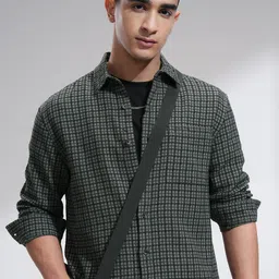 HIGHLANDER Men Checked Relaxed Shirt-picture-30