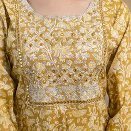 SINGNI Women Floral Printed Regular Pure Cotton Kurta with Trousers & With Dupatta image 2