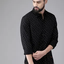 Roadster Men Black  White Regular Fit Printed Sustainable Casual Shirt image 5