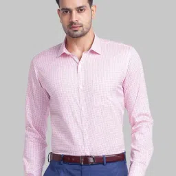 Park Avenue Pink Cotton Slim Fit Printed Shirt-image-69