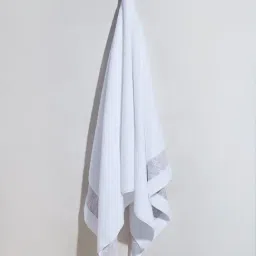 Westside Home White Jacquard Detailed Bath Towel-picture-11