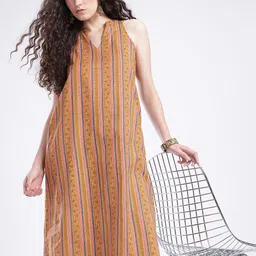 fusion by glitchez Floral Printed V-Neck A-line Kurta-image-71