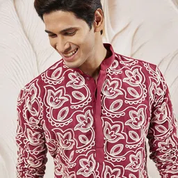 VASTRAMAY Men Floral Embroidered Regular Thread Work Kurta with Trousers image 2