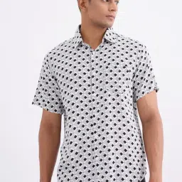Spykar White Viscose Regular Fit Geometric Print Shirt-image-17