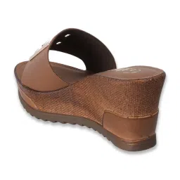 Catwalk Women's Tan Casual Wedges image 5