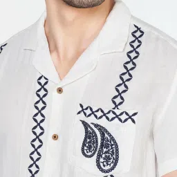 7 Alt By Pantaloons Egret & Black Cotton Relaxed Fit Printed Shirt image 5