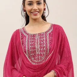 Libas Pink Bandhani Kurta with Trousers & Dupatta image 5