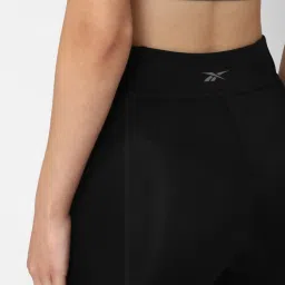 Reebok Black Mid Rise Sports Shorts image 5