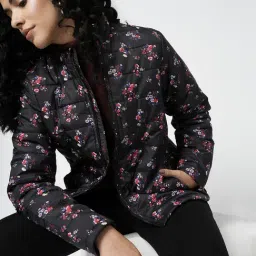 Vero Moda Black Floral Print Puffer Jacket-image-4