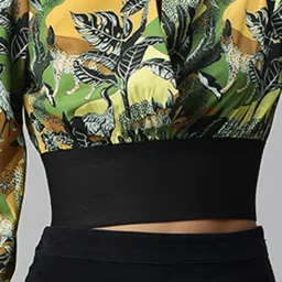 KASSUALLY Multicolor Printed Crop Top image 5