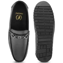 Prolific Men's Black Loafers image 4