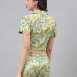 Latin Quarters Green Printed Shirt image 2