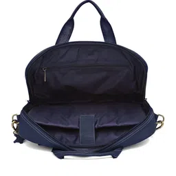 WildHorn Men Textured Laptop Bag image 3