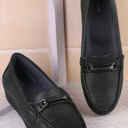 Walkway Women's Black Casual Loafers-picture-25