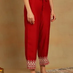 Vaamsi Red Silk Embroidered Kurta With Pant & Dupatta image 5