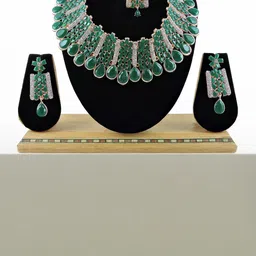 VATSALYA creation Alloy Gold- plated Green Jewellery Set image 2