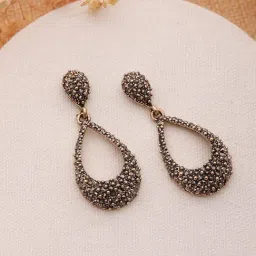 Aatmana Gold-Toned Teardrop Shaped Drop Earrings-image-23