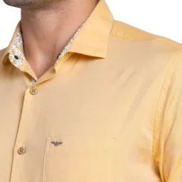 Park Avenue Yellow Cotton Slim Fit Shirt image 5