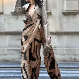 Satrani Brown Printed Saree With Unstitched Blouse image 5