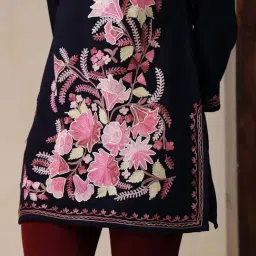 House of Chikankari Navy Blue HOC Crafts Aari Embroidered Woollen Solid Women's Short Kurta image 5