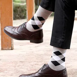 FOOTPRINTS Men Pack Of 3 Patterned Odour free Pure Cotton Bamboo Calf Length Socks image 4
