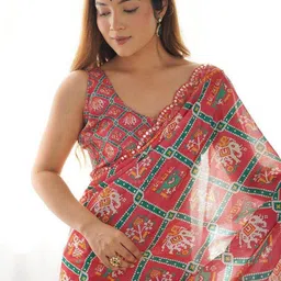 PAYAL CREATION Ethnic Motifs Sequinned Bandhani Saree image 3