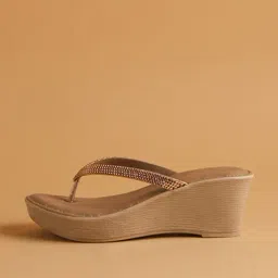 Eridani Women's Hailey Rose Gold Thong Wedges-picture-22
