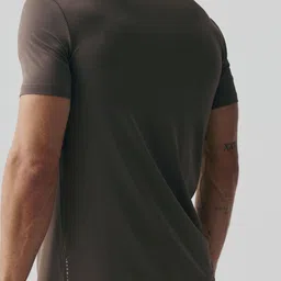 H&M Muscle Fit Sports Top With DryMove image 4