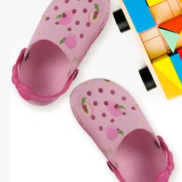 Yellow Bee Peach Printed Clogs - Pink-image-38