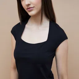 Ginger by Lifestyle Short Sleeves Scoop Neck Crop T-shirt image 4