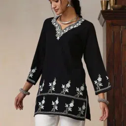 House of Chikankari Black HOC Crafts Aari Embroidered Woollen Solid Women's Short Kurta image 3