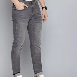 Levis Men 512 Slim Tapered Fit Light Fade Stretchable Jeans image 5