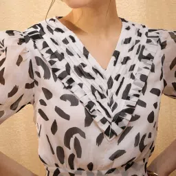 Marie Claire White Printed Crop Top image 5